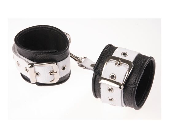 Чёрно-белые кожаные наручники с ремешком с двумя карабинами, фото 